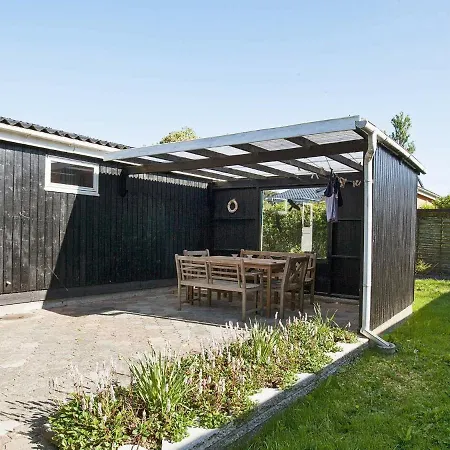 6 Person Holiday In Str By