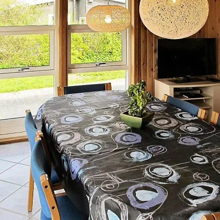 6 Person Holiday In Str By Strøby Ladeplads