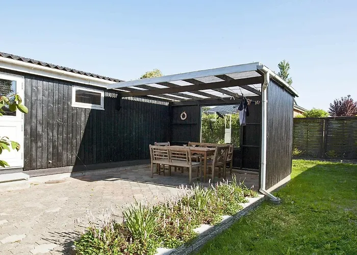 6 Person Holiday In Str By